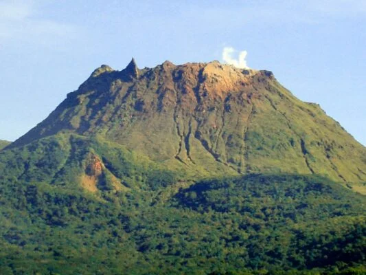 La Soufrière de Guadeloupe: Past Eruptions and Ongoing Activity