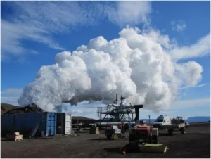 Transparent, opalescent steam discharges from the IDDP-1 borehole at the Krafla volcano in Iceland. (Image: Kristján Einarsson/IDDP)