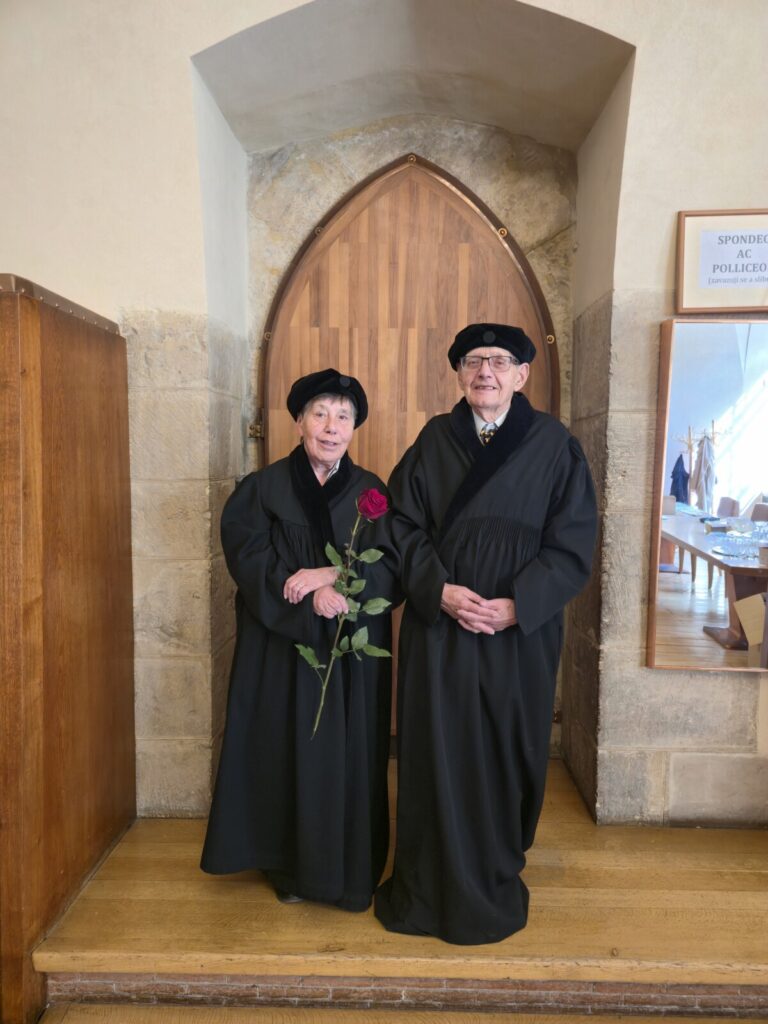Introducing Jana Šafránková and Zdeněk Němeček : 2026 Hannes Alfvén Medal  for pioneering research in space plasma and dusty plasma Physics
