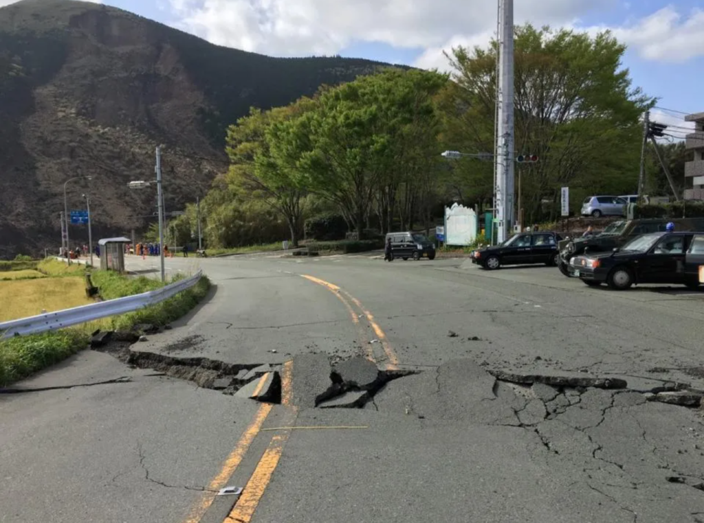 Where earthquake faults reach the ground surface: insight from 2016 Kumamoto event