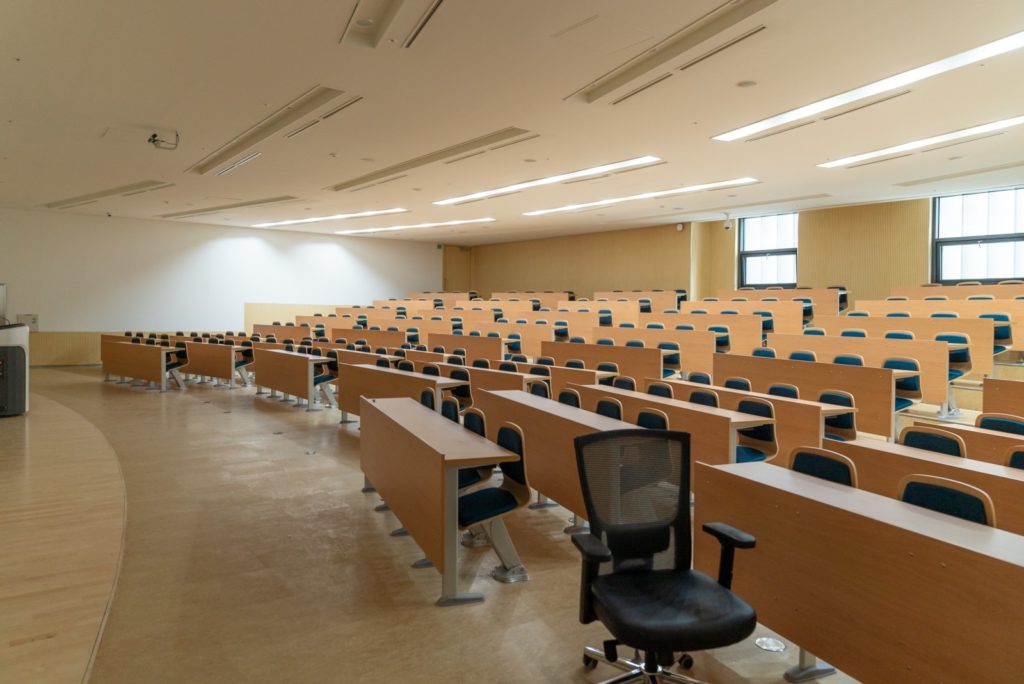 Calling on hydrologists to help each other with emergency remote teaching