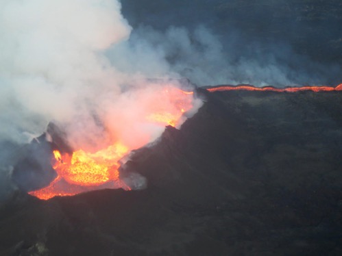 An Arctic enigma: Can a single plume explain a massive and long-lived ancient volcanic eruption?