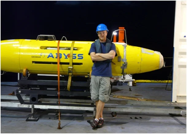 The author, on board the French research vessel Pourquoi Pas?, with the GEOMAR REMUS6000-class AUV “Abyss” which was used in the search for the Air France flight AF447 wreckage.