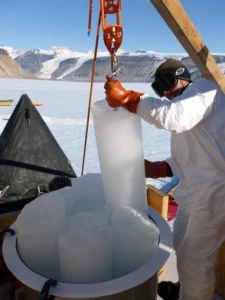 Sampling ice cores for Kr analysis by ATTA. Photo: V. Petrenko. Used with permission.