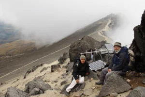 Photo 6 - David and a seismic station (Copy)