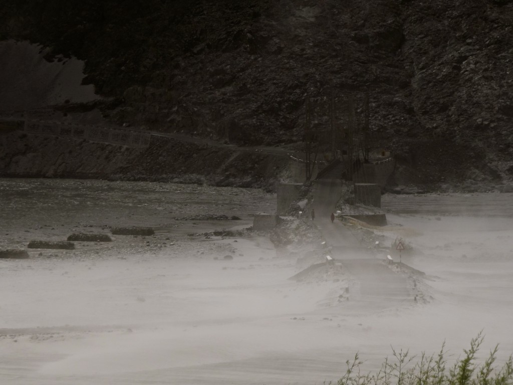 road disappearing