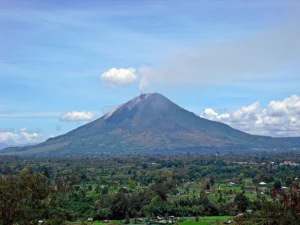 Mt Sinabung (Credit: Kenrick95, Wiki)