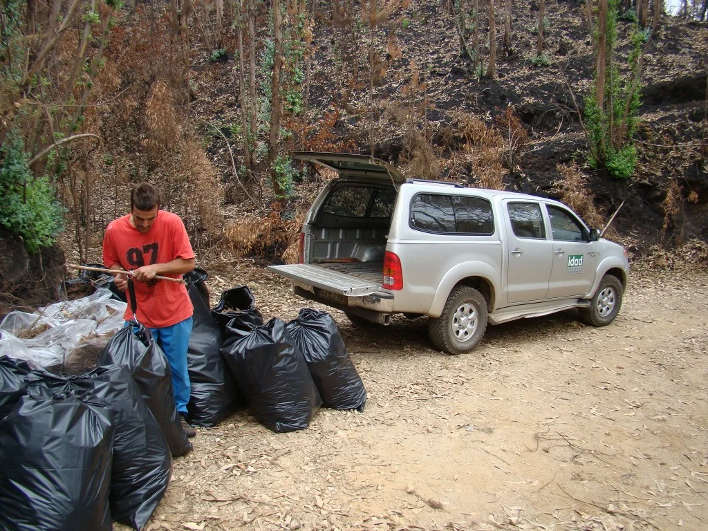 Dr. Sergio Prats Alegre, carrying out "heavy" field work.