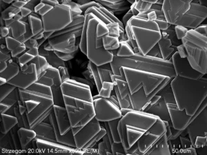 Chlorite, Fe-Al-rich. Credit: Michal Skiba, Institute of Geological Sciences, Jagiellonian University. Click to see the original source at the 'Images of Clay Archive' of the Mineralogical Society of Great Britain & Ireland and The Clay Minerals Society.